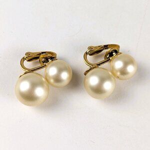 Vintage Trifari Double Pearl Gold-Tone Clip-Ons
